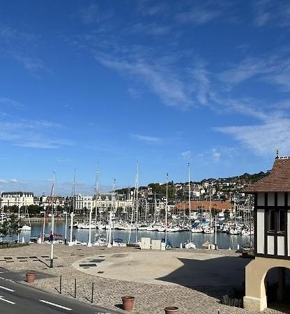La Marine Apartment Deauville Exterior photo